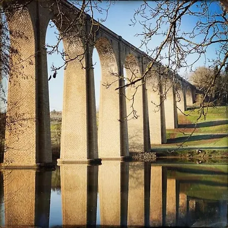 Le Prieure Du Vigeant Villa Le Vigeant Buitenkant foto
